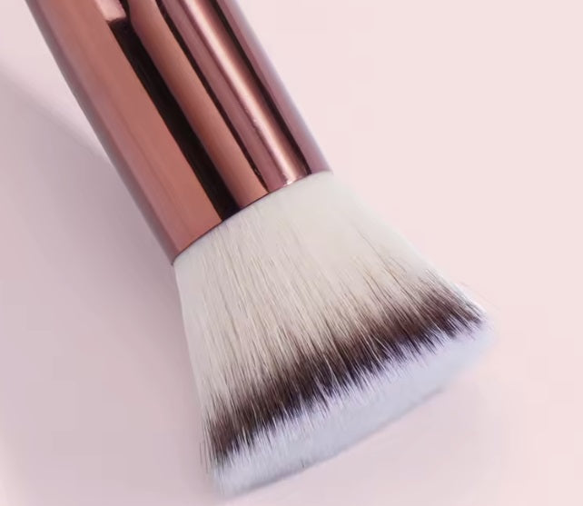 Pinceau pour maquillage - MagBlush™